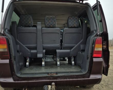 Красный Мерседес Вито, объемом двигателя 2.1 л и пробегом 205 тыс. км за 4399 $, фото 16 на Automoto.ua