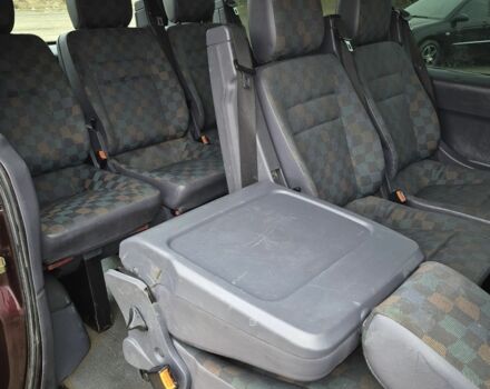 Красный Мерседес Вито, объемом двигателя 2.1 л и пробегом 205 тыс. км за 4399 $, фото 12 на Automoto.ua