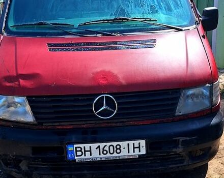 Красный Мерседес Вито, объемом двигателя 2.2 л и пробегом 0 тыс. км за 2500 $, фото 1 на Automoto.ua
