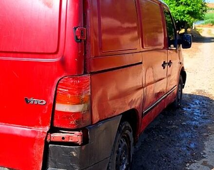 Красный Мерседес Вито, объемом двигателя 2.2 л и пробегом 0 тыс. км за 2500 $, фото 3 на Automoto.ua