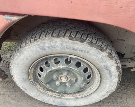 Красный Мерседес Вито, объемом двигателя 2.1 л и пробегом 314 тыс. км за 1700 $, фото 3 на Automoto.ua