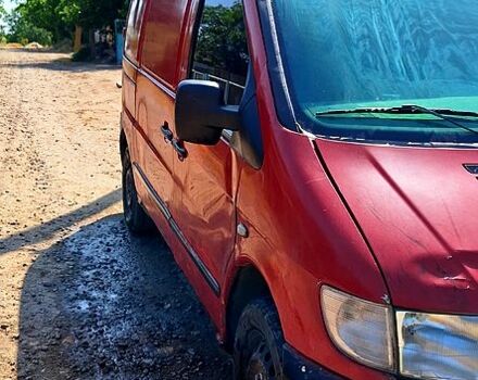 Красный Мерседес Вито, объемом двигателя 2.2 л и пробегом 0 тыс. км за 2500 $, фото 5 на Automoto.ua