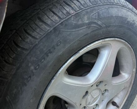 Червоний Мерседес Віто, об'ємом двигуна 2.1 л та пробігом 376 тис. км за 4800 $, фото 7 на Automoto.ua