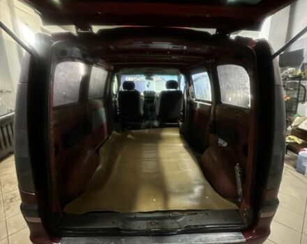 Червоний Мерседес Віто, об'ємом двигуна 2.1 л та пробігом 450 тис. км за 3999 $, фото 7 на Automoto.ua