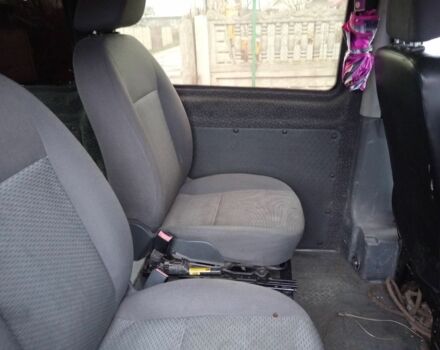 Красный Мерседес Вито, объемом двигателя 2.1 л и пробегом 334 тыс. км за 6200 $, фото 8 на Automoto.ua