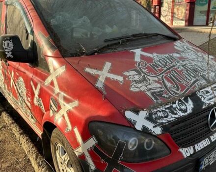 Красный Мерседес Вито, объемом двигателя 2.1 л и пробегом 480 тыс. км за 7000 $, фото 5 на Automoto.ua