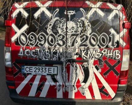 Красный Мерседес Вито, объемом двигателя 2.1 л и пробегом 480 тыс. км за 7000 $, фото 7 на Automoto.ua