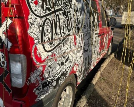 Красный Мерседес Вито, объемом двигателя 2.1 л и пробегом 480 тыс. км за 7000 $, фото 6 на Automoto.ua