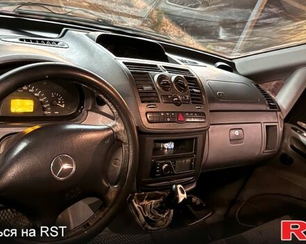 Красный Мерседес Вито, объемом двигателя 2.1 л и пробегом 320 тыс. км за 5800 $, фото 6 на Automoto.ua