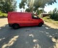 Красный Мерседес Вито, объемом двигателя 2.2 л и пробегом 229 тыс. км за 3100 $, фото 2 на Automoto.ua