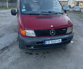 Красный Мерседес Вито, объемом двигателя 2.3 л и пробегом 500 тыс. км за 3750 $, фото 4 на Automoto.ua