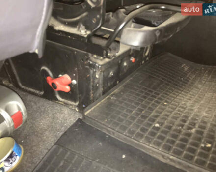 Червоний Мерседес Віто, об'ємом двигуна 2.3 л та пробігом 500 тис. км за 5000 $, фото 12 на Automoto.ua