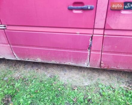 Червоний Мерседес Віто, об'ємом двигуна 2.87 л та пробігом 500 тис. км за 4000 $, фото 4 на Automoto.ua