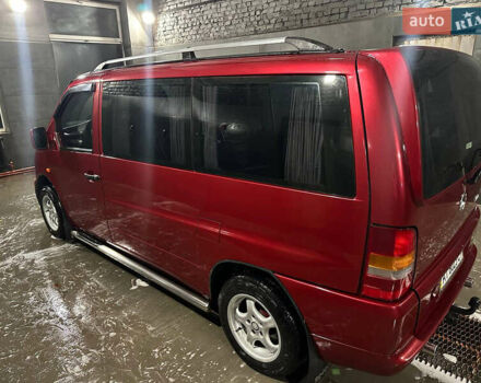 Красный Мерседес Вито, объемом двигателя 2.3 л и пробегом 360 тыс. км за 7700 $, фото 2 на Automoto.ua