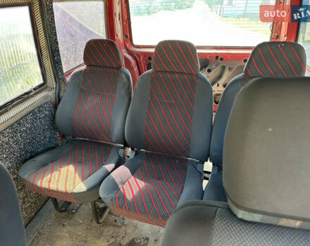 Червоний Мерседес Віто, об'ємом двигуна 2.2 л та пробігом 450 тис. км за 2200 $, фото 8 на Automoto.ua