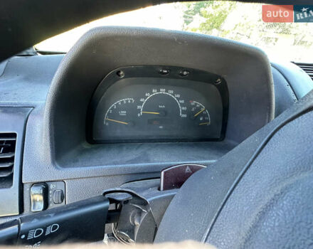 Червоний Мерседес Віто, об'ємом двигуна 2.2 л та пробігом 450 тис. км за 2200 $, фото 12 на Automoto.ua