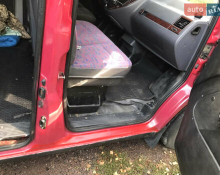 Червоний Мерседес Віто, об'ємом двигуна 2.3 л та пробігом 500 тис. км за 5000 $, фото 58 на Automoto.ua