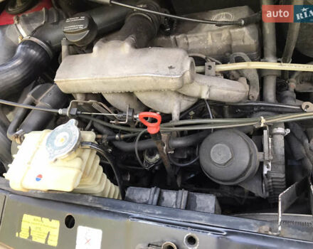 Червоний Мерседес Віто, об'ємом двигуна 2.3 л та пробігом 500 тис. км за 5000 $, фото 28 на Automoto.ua