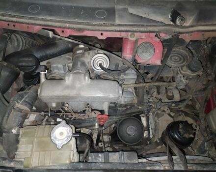 Красный Мерседес Вито, объемом двигателя 0 л и пробегом 490 тыс. км за 2500 $, фото 8 на Automoto.ua