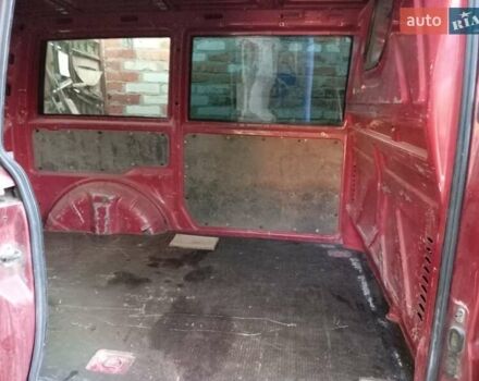 Мерседес Вито 1998 в Сумах на Automoto.ua Красный Мерседес Вито, объемом двигателя 2.3 л и пробегом 385 тыс. км за 3999 $, фото 8 на Automoto.ua