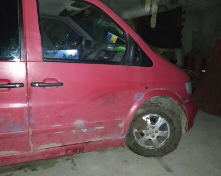 Красный Мерседес Вито, объемом двигателя 0 л и пробегом 490 тыс. км за 2500 $, фото 6 на Automoto.ua