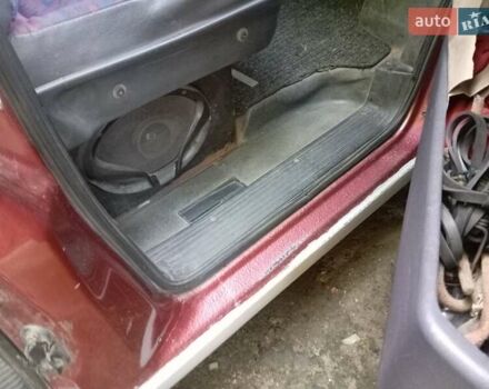 Мерседес Вито 1998 в Сумах на Automoto.ua Красный Мерседес Вито, объемом двигателя 2.3 л и пробегом 385 тыс. км за 3999 $, фото 6 на Automoto.ua