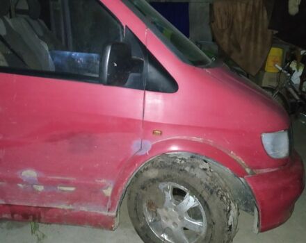 Красный Мерседес Вито, объемом двигателя 0 л и пробегом 490 тыс. км за 2500 $, фото 3 на Automoto.ua