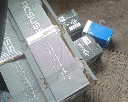 Червоний Мерседес Віто, об'ємом двигуна 2.3 л та пробігом 320 тис. км за 3200 $, фото 7 на Automoto.ua