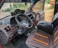 Красный Мерседес Вито, объемом двигателя 2.15 л и пробегом 293 тыс. км за 6200 $, фото 5 на Automoto.ua