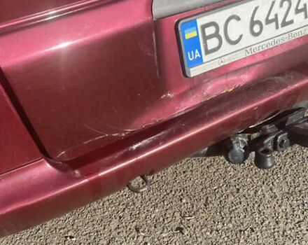 Красный Мерседес Вито, объемом двигателя 2.3 л и пробегом 999 тыс. км за 3000 $, фото 11 на Automoto.ua