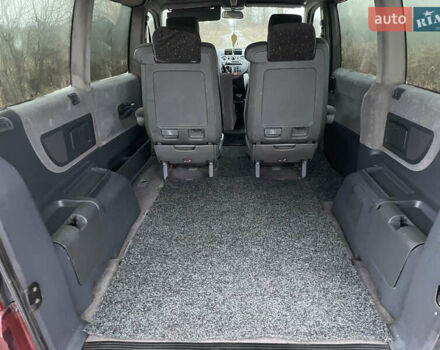 Красный Мерседес Вито, объемом двигателя 2.3 л и пробегом 999 тыс. км за 3000 $, фото 28 на Automoto.ua