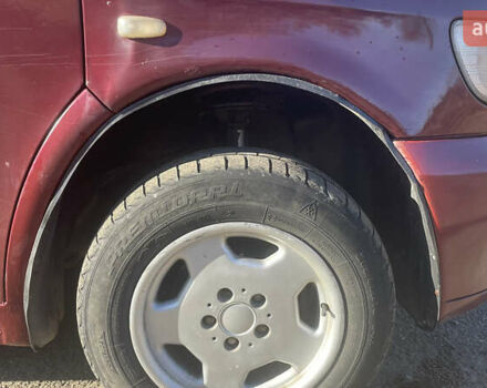 Красный Мерседес Вито, объемом двигателя 2.3 л и пробегом 999 тыс. км за 3000 $, фото 16 на Automoto.ua