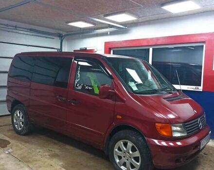 Красный Мерседес Вито, объемом двигателя 2.2 л и пробегом 330 тыс. км за 4200 $, фото 3 на Automoto.ua