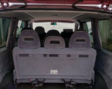 Червоний Мерседес Віто, об'ємом двигуна 2.15 л та пробігом 365 тис. км за 3500 $, фото 3 на Automoto.ua