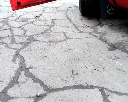 Красный Мерседес Вито, объемом двигателя 2.2 л и пробегом 267 тыс. км за 5300 $, фото 5 на Automoto.ua