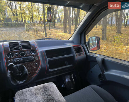 Мерседес Вито 2000 в Хотине на Automoto.ua Красный Мерседес Вито, объемом двигателя 2.15 л и пробегом 400 тыс. км за 4800 $, фото 8 на Automoto.ua