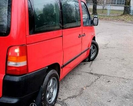 Красный Мерседес Вито, объемом двигателя 2.2 л и пробегом 267 тыс. км за 5300 $, фото 2 на Automoto.ua