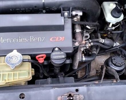 Красный Мерседес Вито, объемом двигателя 2.2 л и пробегом 267 тыс. км за 5300 $, фото 7 на Automoto.ua