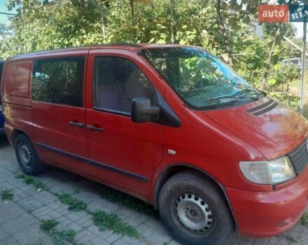 Красный Мерседес Вито, объемом двигателя 2.2 л и пробегом 400 тыс. км за 2700 $, фото 1 на Automoto.ua