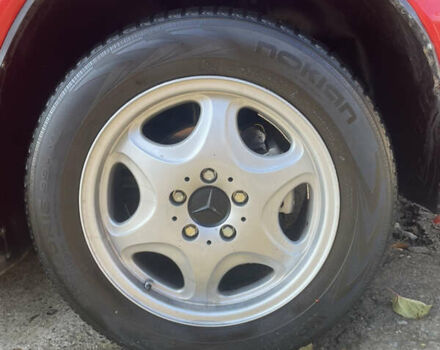 Красный Мерседес Вито, объемом двигателя 2.15 л и пробегом 410 тыс. км за 5100 $, фото 5 на Automoto.ua