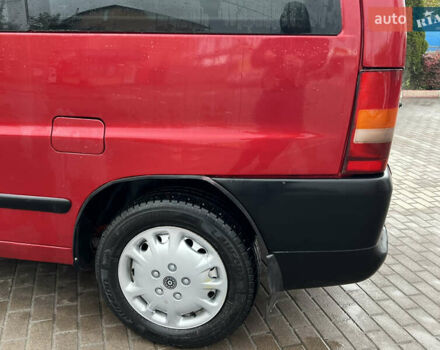 Красный Мерседес Вито, объемом двигателя 2.15 л и пробегом 350 тыс. км за 3950 $, фото 9 на Automoto.ua