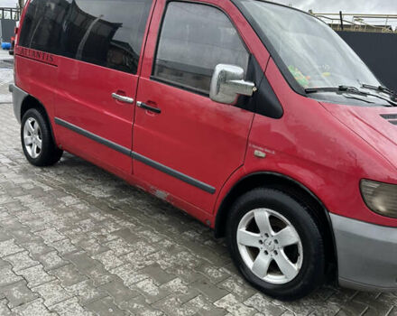 Красный Мерседес Вито, объемом двигателя 2.15 л и пробегом 195 тыс. км за 5500 $, фото 1 на Automoto.ua