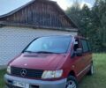 Красный Мерседес Вито, объемом двигателя 2.2 л и пробегом 327 тыс. км за 4700 $, фото 1 на Automoto.ua