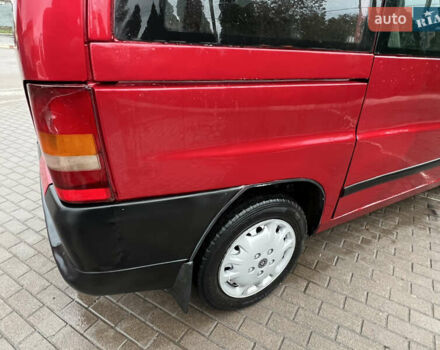 Красный Мерседес Вито, объемом двигателя 2.15 л и пробегом 350 тыс. км за 3950 $, фото 6 на Automoto.ua