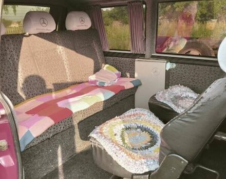 Красный Мерседес Вито, объемом двигателя 2.2 л и пробегом 340 тыс. км за 5000 $, фото 4 на Automoto.ua