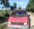 Красный Мерседес Вито, объемом двигателя 2.15 л и пробегом 408 тыс. км за 3000 $, фото 1 на Automoto.ua