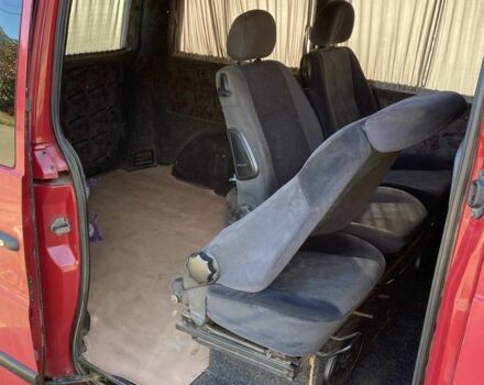 Червоний Мерседес Віто, об'ємом двигуна 2.1 л та пробігом 315 тис. км за 4300 $, фото 6 на Automoto.ua