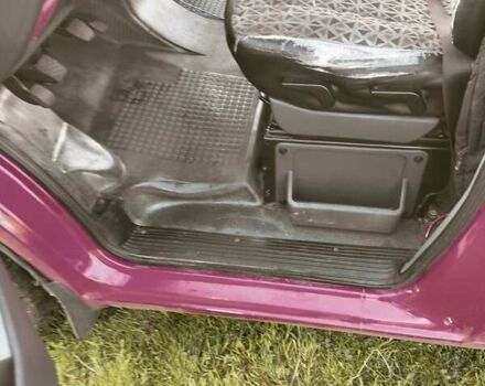 Красный Мерседес Вито, объемом двигателя 2.2 л и пробегом 340 тыс. км за 5000 $, фото 8 на Automoto.ua