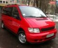 Красный Мерседес Вито, объемом двигателя 2.2 л и пробегом 377 тыс. км за 6500 $, фото 1 на Automoto.ua