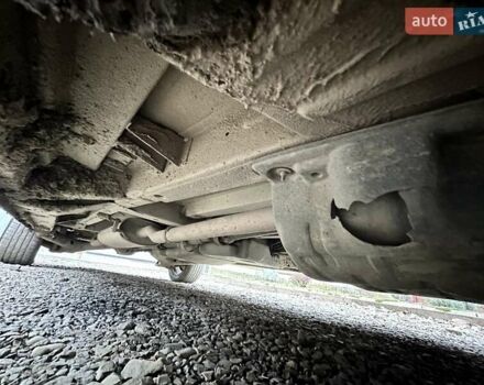 Червоний Мерседес Віто, об'ємом двигуна 2.15 л та пробігом 350 тис. км за 4950 $, фото 19 на Automoto.ua